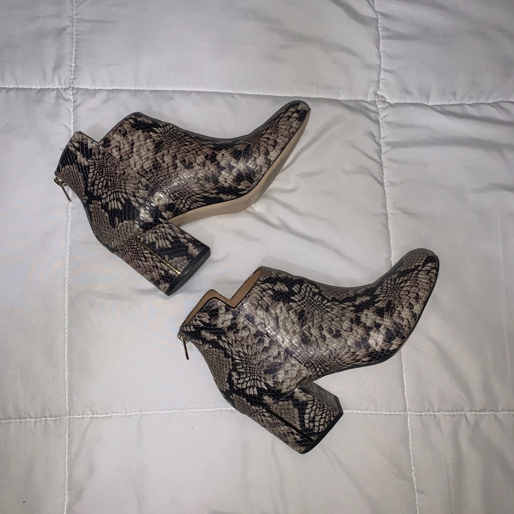 Calvin Klein Lorah Bootie - Size 9